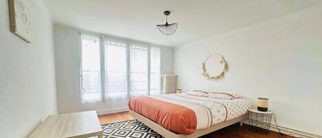 熨斗/熨衣板、免费 WiFi、床单