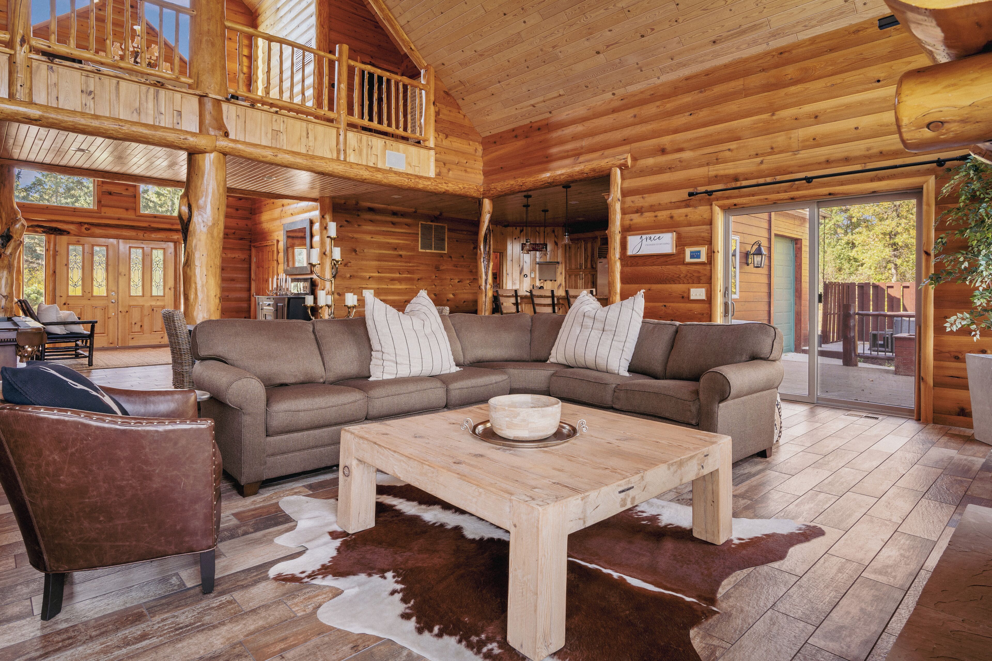 智能电视、壁炉