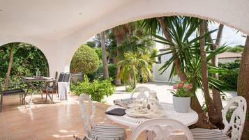 Servei de restauració a l'aire lliure