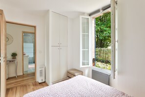 2 chambres, fer et planche Ă repasser, Wi-Fi gratuit, draps fournis