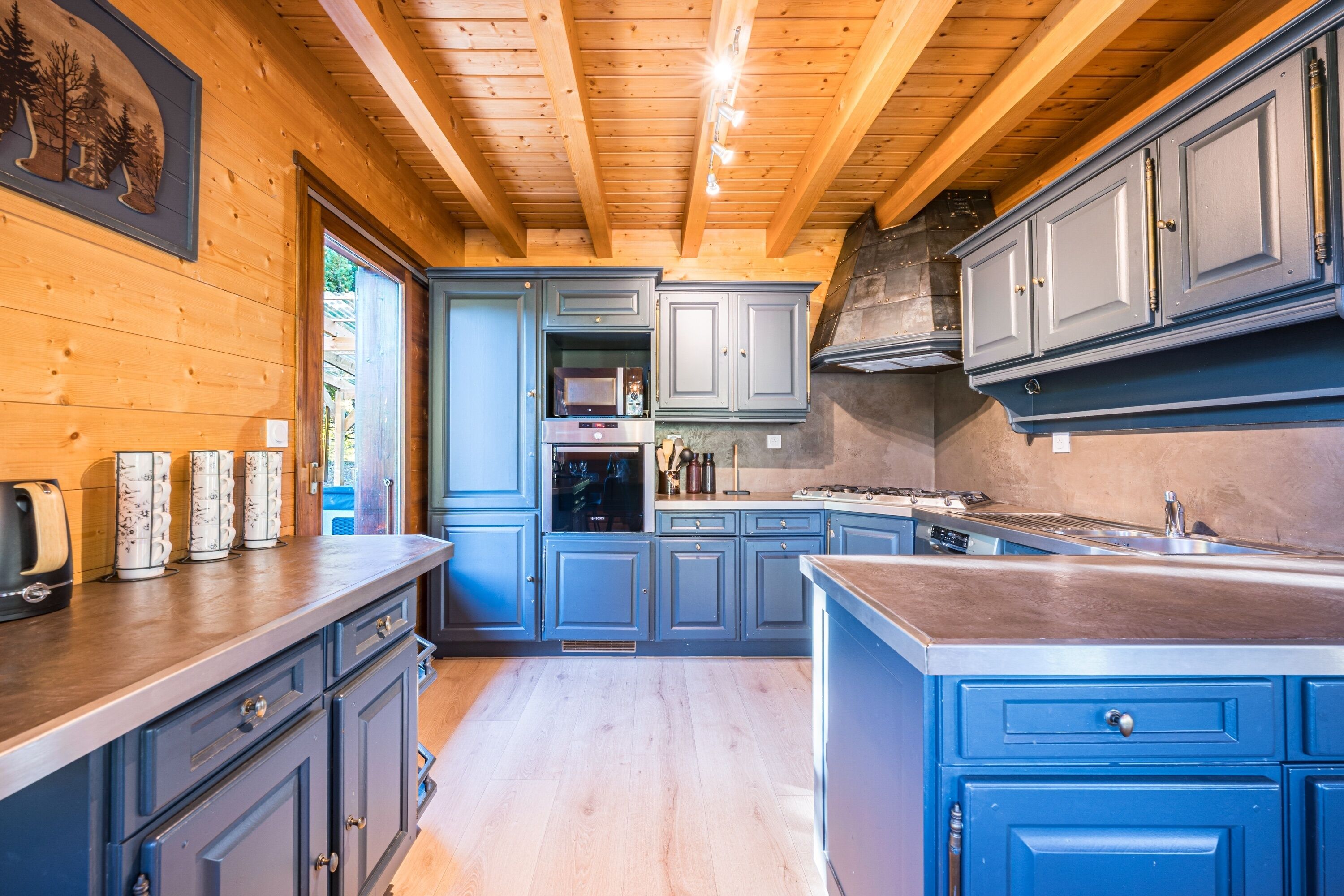 Refrigerador, microondas, horno y lavavajillas 