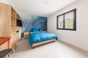 2 chambres, fer et planche à repasser, Wi-Fi gratuit, draps fournis