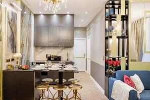 Apartment, Courtyard View | Private kitchen