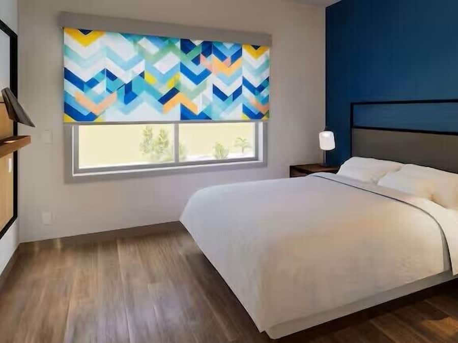 Bügeleisen/Bügelbrett, kostenloses WLAN