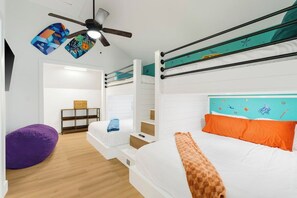 Room - Heated Pool Steps to Beach, Cherry Grove Sleeps 24 (North Myrtle Beach)