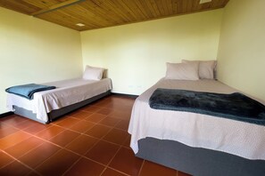 4 makuuhuonetta, Wi-Fi, vuodevaatteet