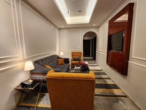 Premium bedding, memory-foam beds, in-room safe, blackout curtains