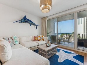 TV - Beachfront Luxury-Sleeps 10! Lower level-2 parking spaces! 3BR/3BA+bunk room (Panama City Beach)