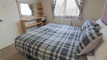 2 bedrooms, individually decorated, individually furnished, free WiFi