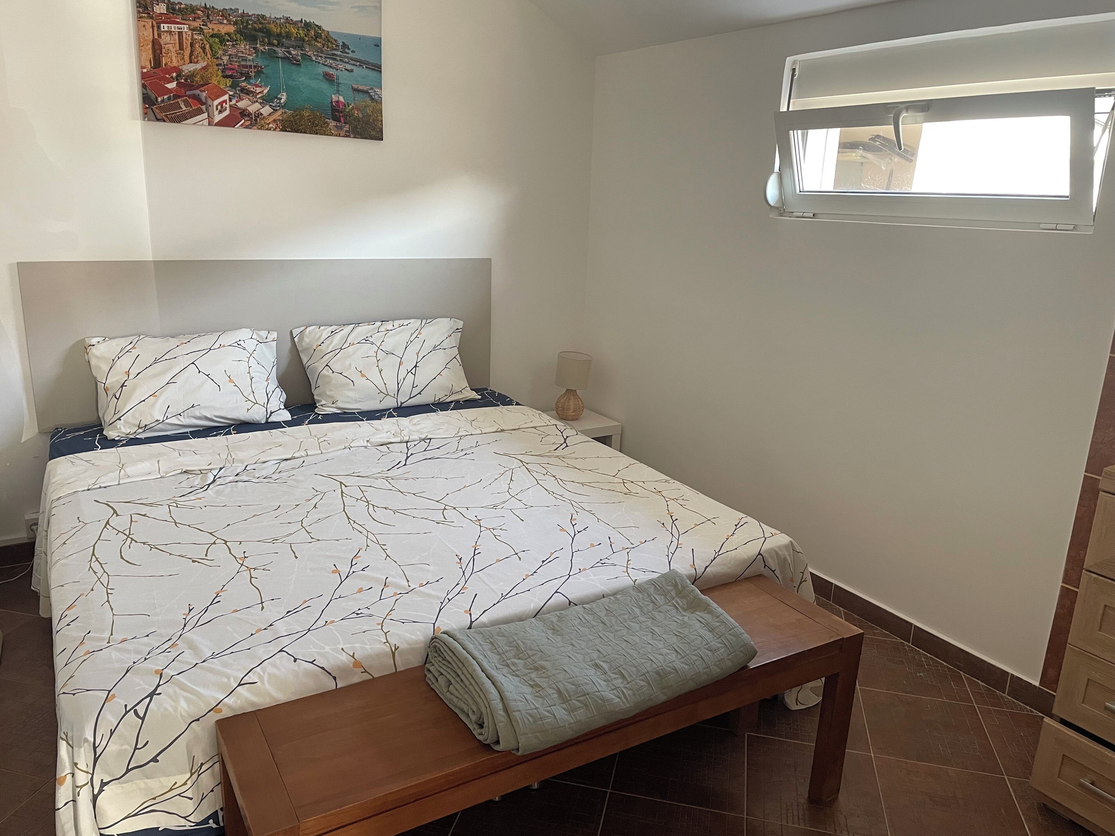 3 bedrooms, iron/ironing board, travel crib, free WiFi