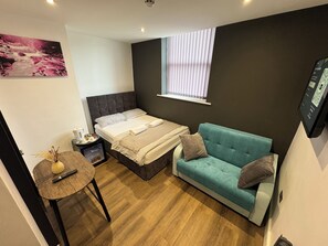 6 Schlafzimmer, Bügeleisen/Bügelbrett, WLAN, Bettwäsche