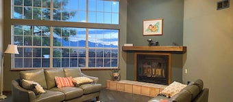 Hiking Nearby! Mountain-View Home Outside ABQ