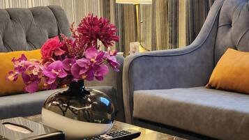 3 cm televisyen LCD dengan kabel