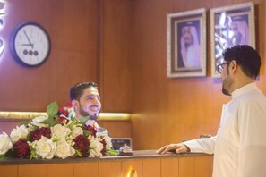 Reception - Shaty Alhayat Serviced Apartments (Jeddah)