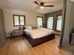 3 Schlafzimmer, Schreibtisch, Bügeleisen/Bügelbrett, kostenloses WLAN