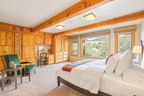 6 Schlafzimmer, Schreibtisch, Bügeleisen/Bügelbrett, kostenloses WLAN