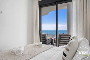 2 bedrooms, in-room safe, iron/ironing board, free WiFi