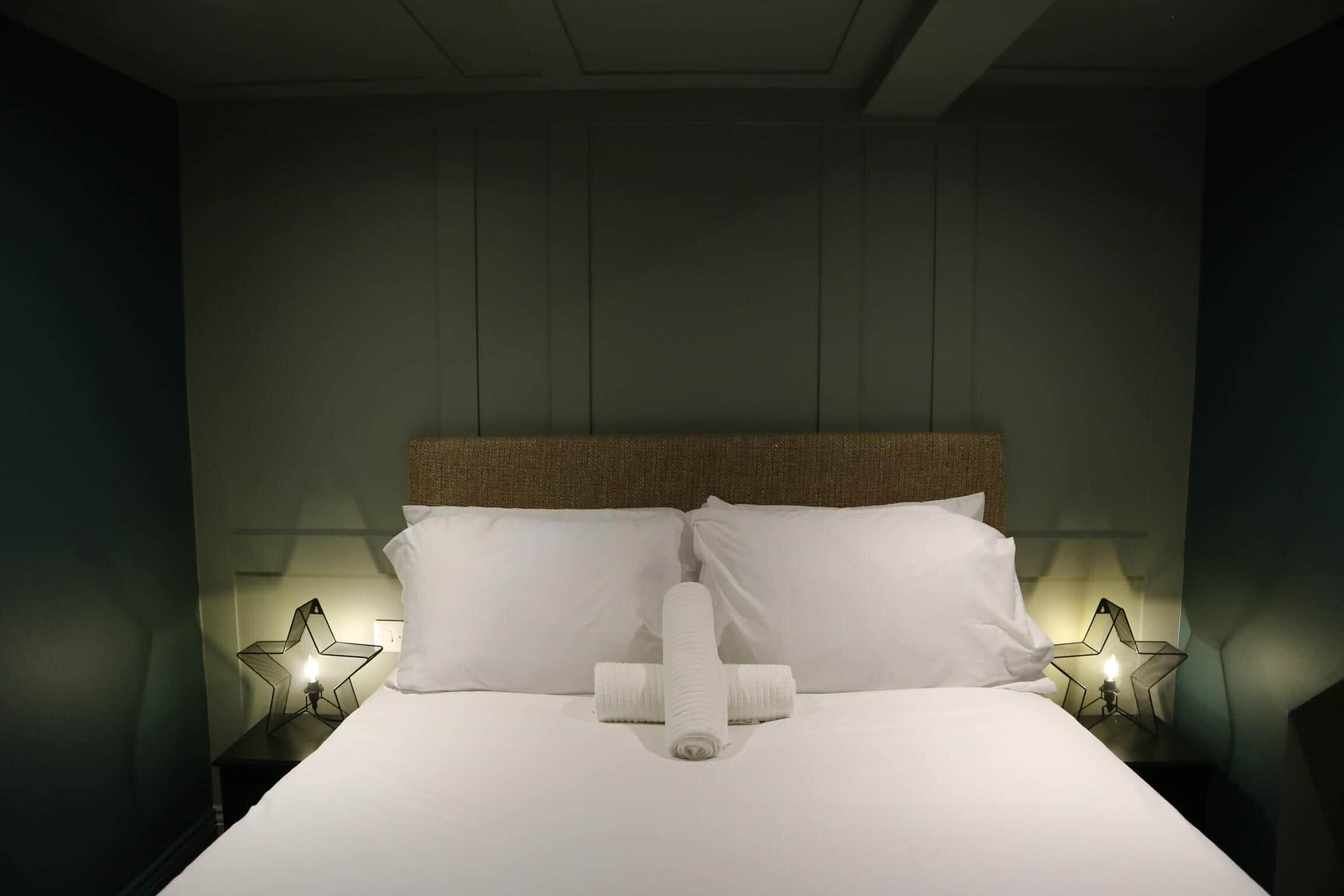 1 多间卧室、熨斗/熨衣板、WiFi、床单