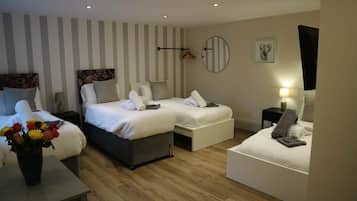 Bügeleisen/Bügelbrett, WLAN, Bettwäsche