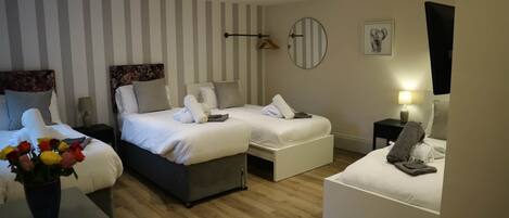 3 Schlafzimmer, Bügeleisen/Bügelbrett, WLAN, Bettwäsche