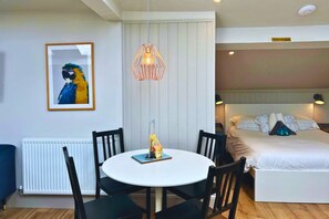 1 camera, ferro/asse da stiro, Wi-Fi, lenzuola