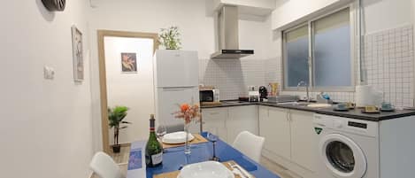 Microwave, stovetop