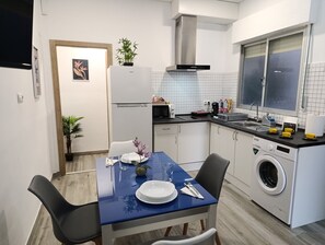 Microondas y placa de cocina
