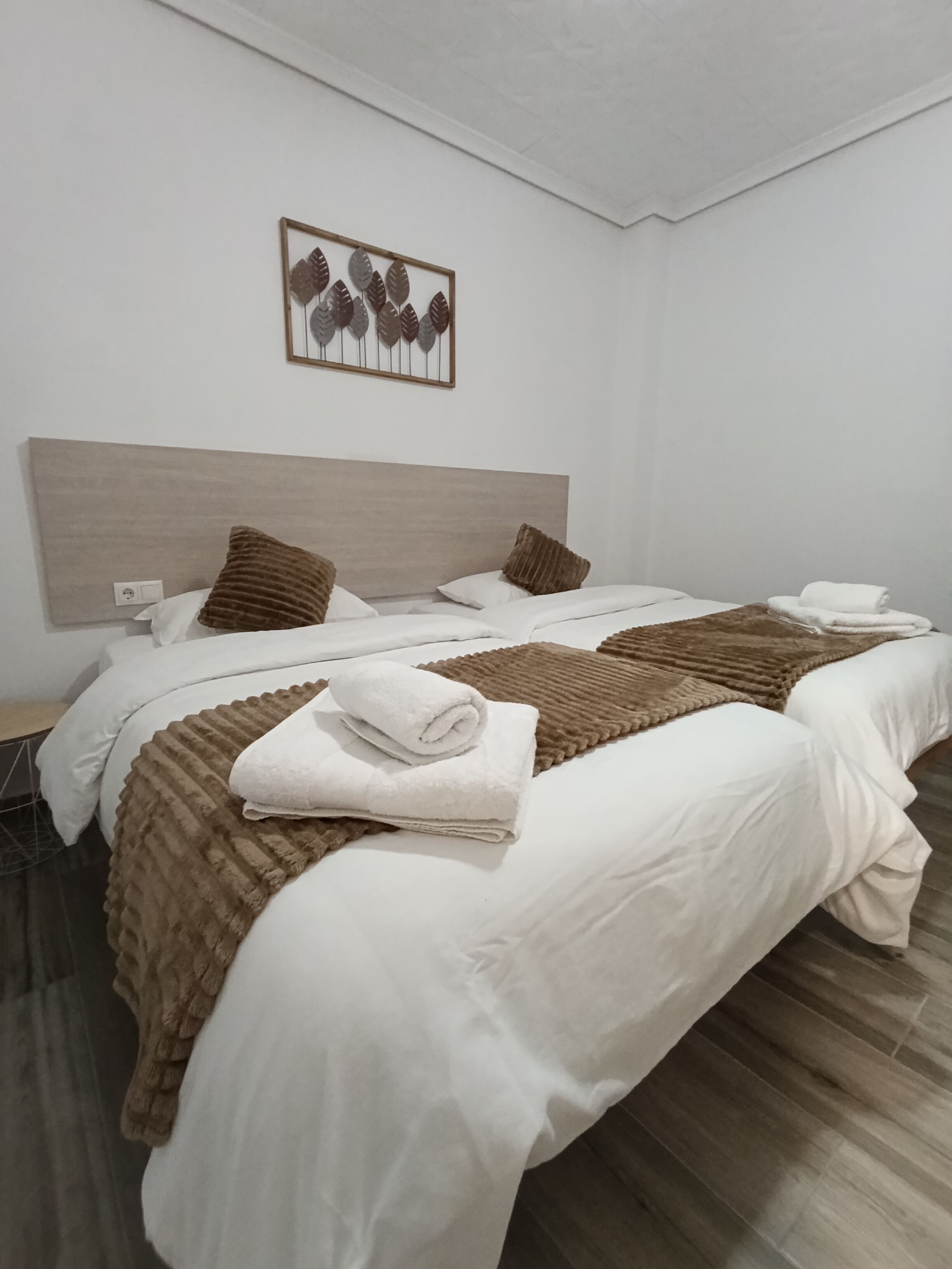 2 slaapkamers, een strijkplank/strijkijzer, wifi, beddengoed