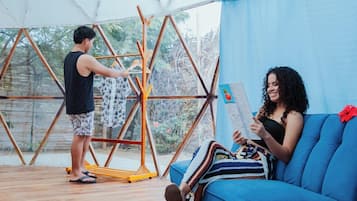 Chambre Design Double ou avec lits jumeaux, patio, vue jardin | Wi-Fi gratuit