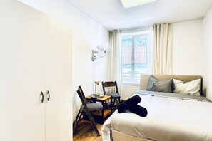 1 bedroom, WiFi, bed sheets