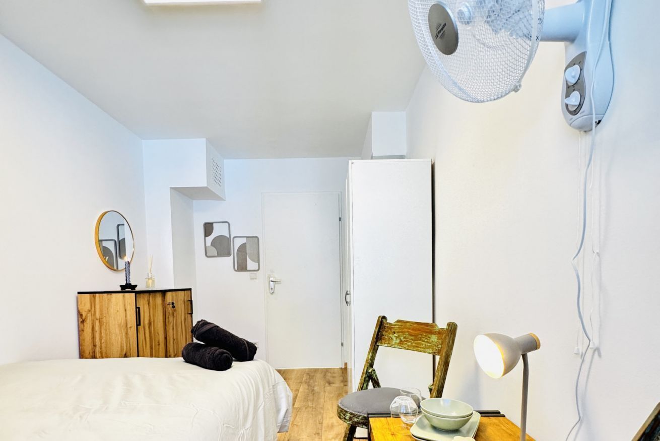 1 bedroom, WiFi, bed sheets