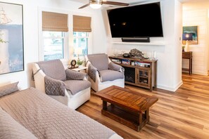 电视、壁炉、书