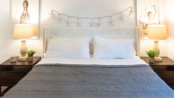 3 habitaciones, escritorio, tabla de planchar con plancha y wifi