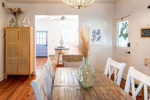 Dining - Dog-Friendly Vacation Rental in Beaufort, NC – Fenced Yard & Walk to Waterfront (Beaufort)