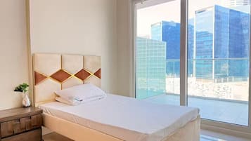 Iron/ironing board, WiFi, bed sheets