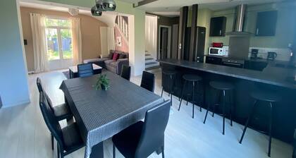 Ideal House for 24 Hours of Le Mans – 15-Min Walk to Circuit & Expo Center