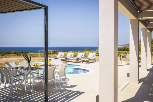 Villa Pinelopi Tria - Two Bedroom Villa, Sleeps 5