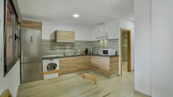 Frigorifero, microonde, piano cottura, macchina per tè/caffè