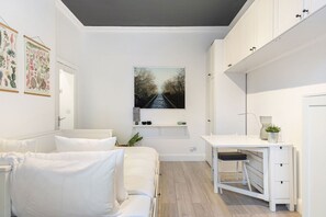 Strykjärn/strykbräda, internet och sängkläder