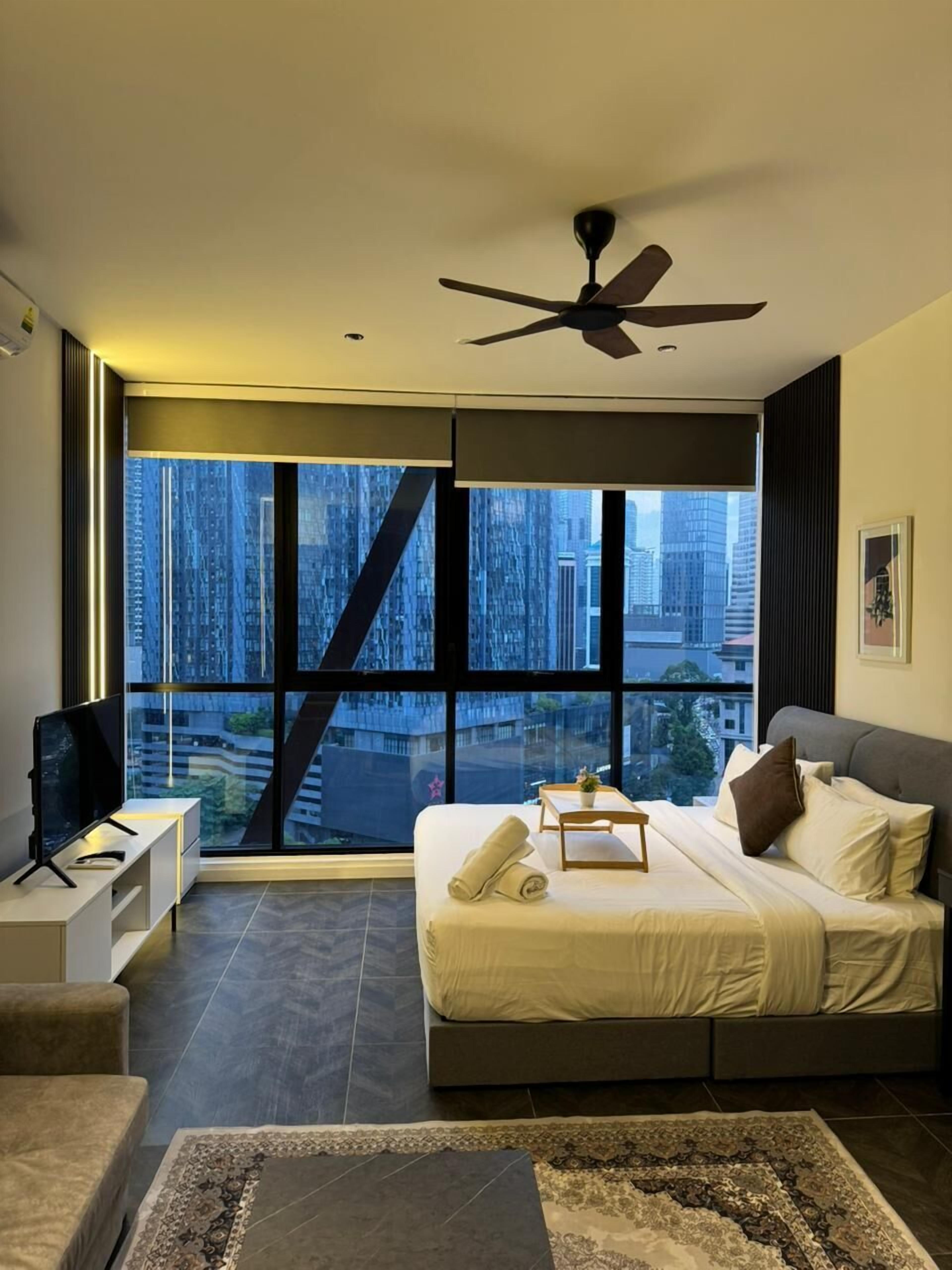 Luxury Studio, City View