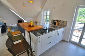Geladeira, fogão, cooktop, lava-louças