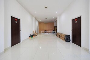Unclassified image, 4 of 13, button - RedDoorz near Ubud Village (Bali)