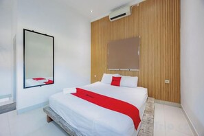 Unclassified image, 2 of 13, button - RedDoorz near Ubud Village (Bali)