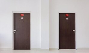 Unclassified image, 5 of 11, button - RedDoorz near Ubud Village (Bali)