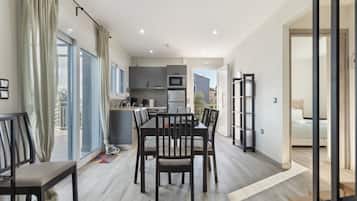 4 bedrooms, WiFi, bed sheets