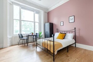 Interior - Bayswater Bliss Studio (London)