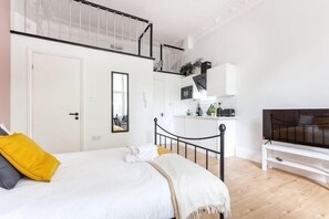 Room - Bayswater Bliss Studio (London)