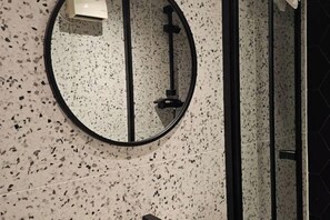 Bathroom - Bayswater Bliss Studio (London)