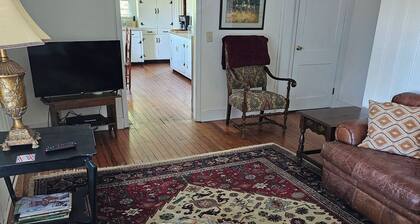 Cozy 2-bedroom house in charming Cheraw, SC