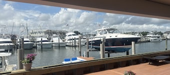 Relaxing Coastal Retreat in Cape May! Condo #2
